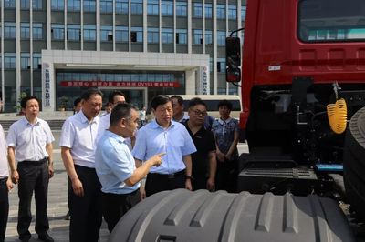 市委書記深入張灣區(qū) 現(xiàn)場為八大專用汽車工業(yè)項目發(fā)展“把脈開方”